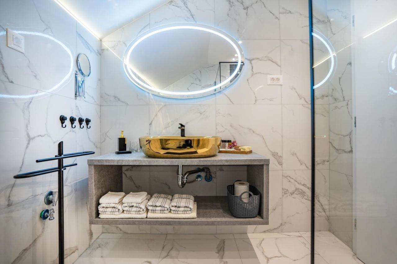Deluxe Apartments Franjkovic Seliste Dreznicko Εξωτερικό φωτογραφία